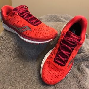 Saucony Breakthru running shoes